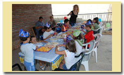 CUMPLEAÑOS EN LA PISCINA