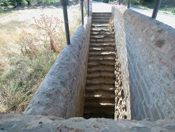 ESCALERA POZO